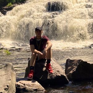 Meet your Posher, Brian